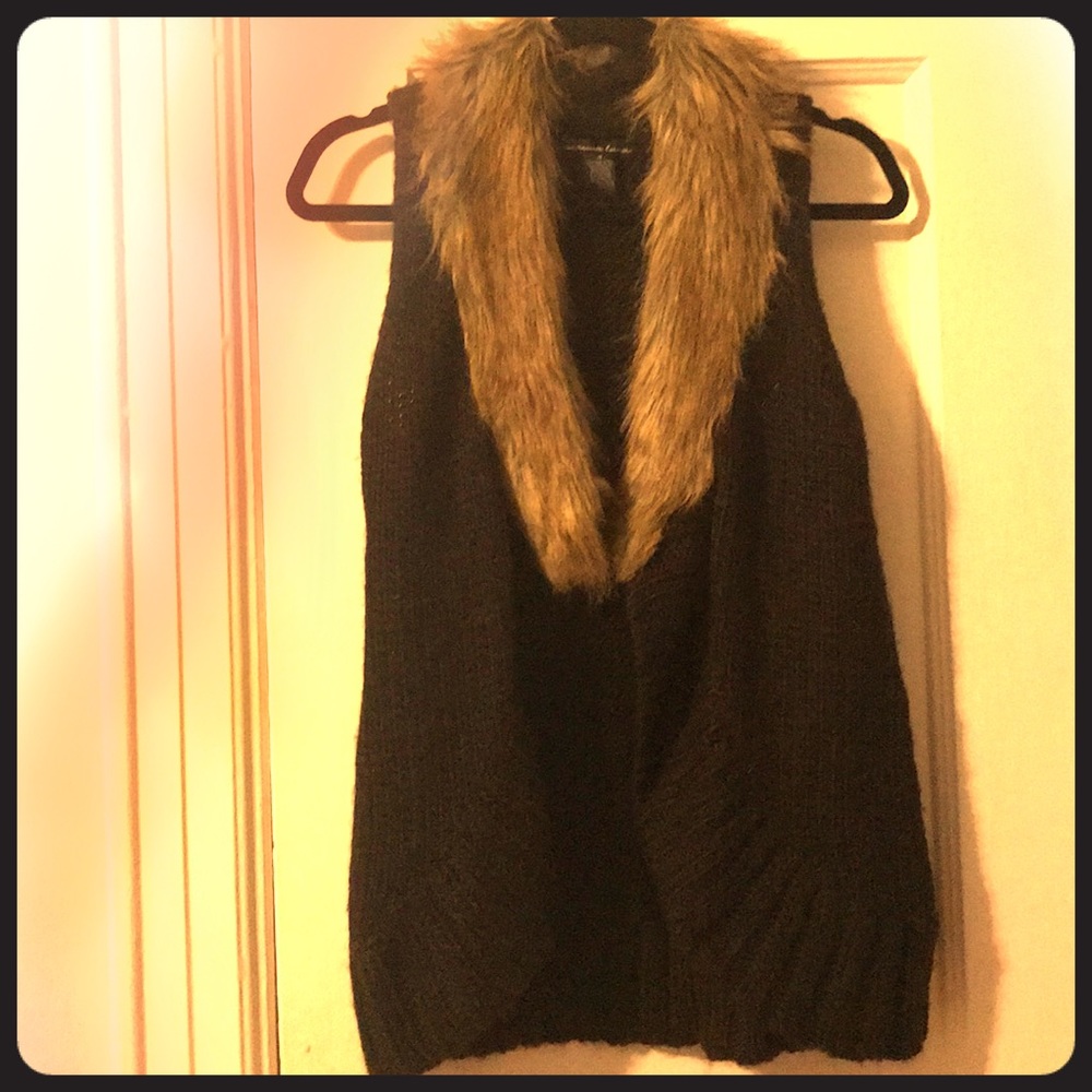 Brown knit fur collar vest